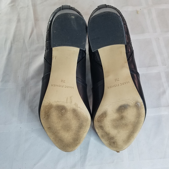 Marc Fisher Weity Quilted Ankle Boots - Picture 6 of 7